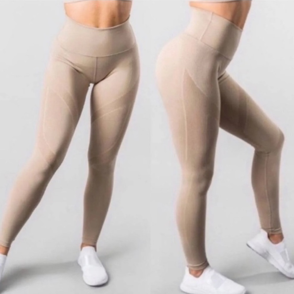 NWT Alphalete Aero High Rise Leggings - Taupe Xsmall